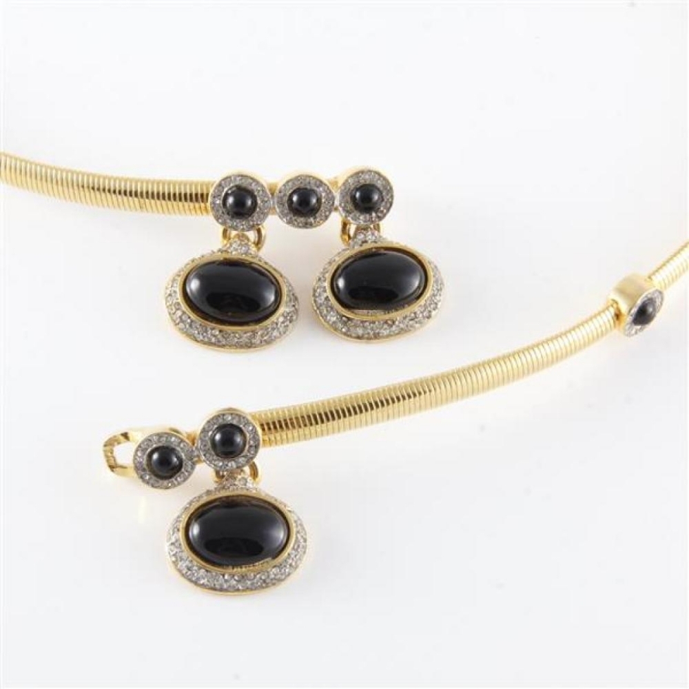 Ultra rare Judith Leiber gold tone belt with onyx